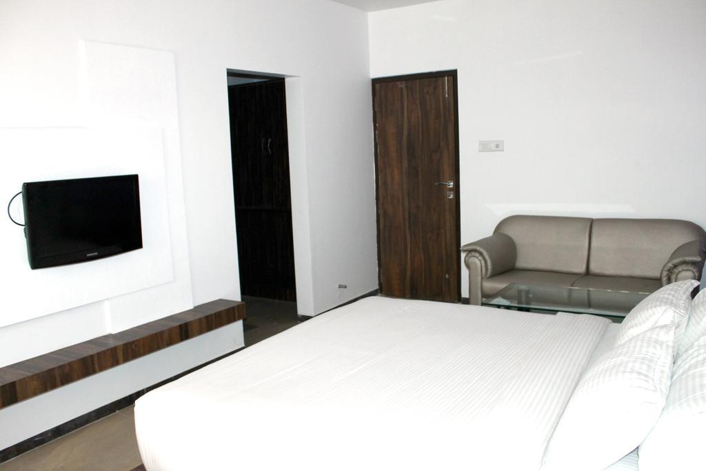 Oyo 4316 Hotel Sai Empire Širdi Pokoj fotografie