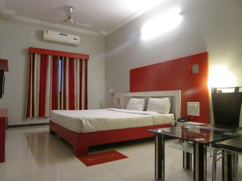 Oyo 4316 Hotel Sai Empire Širdi Exteriér fotografie